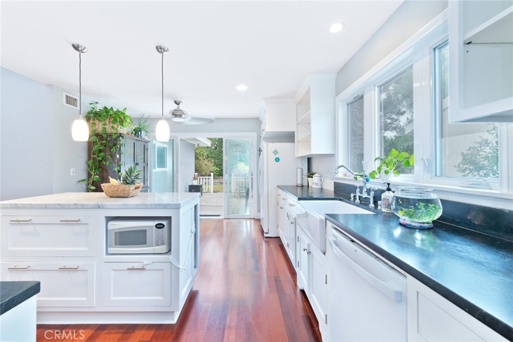 MLS #OC25270937 image #11