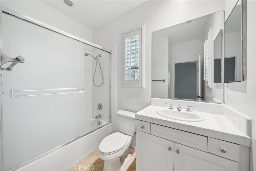 MLS #OC25270938 image #20