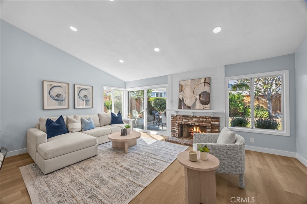 MLS #OC25270979 image #16