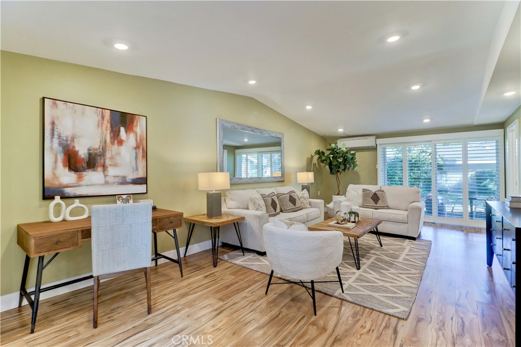 MLS #OC25270991 image #13