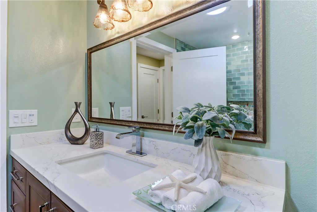 MLS #OC25270991 image #25