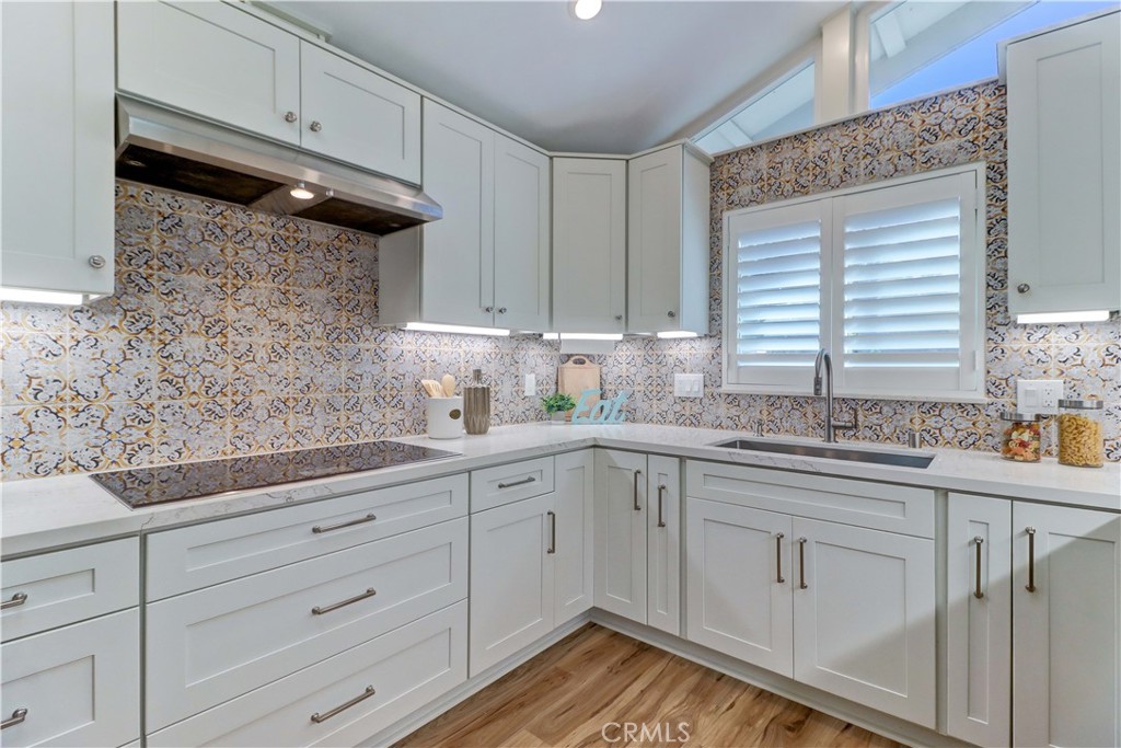 MLS #OC25270991 image #8