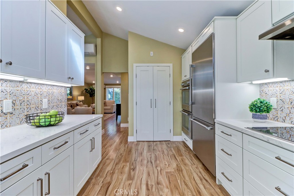 MLS #OC25270991 image #9