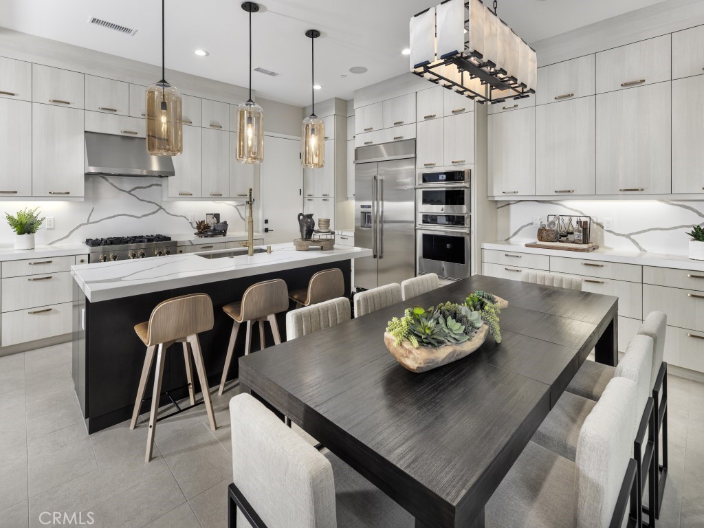 MLS #OC25271002 image #10