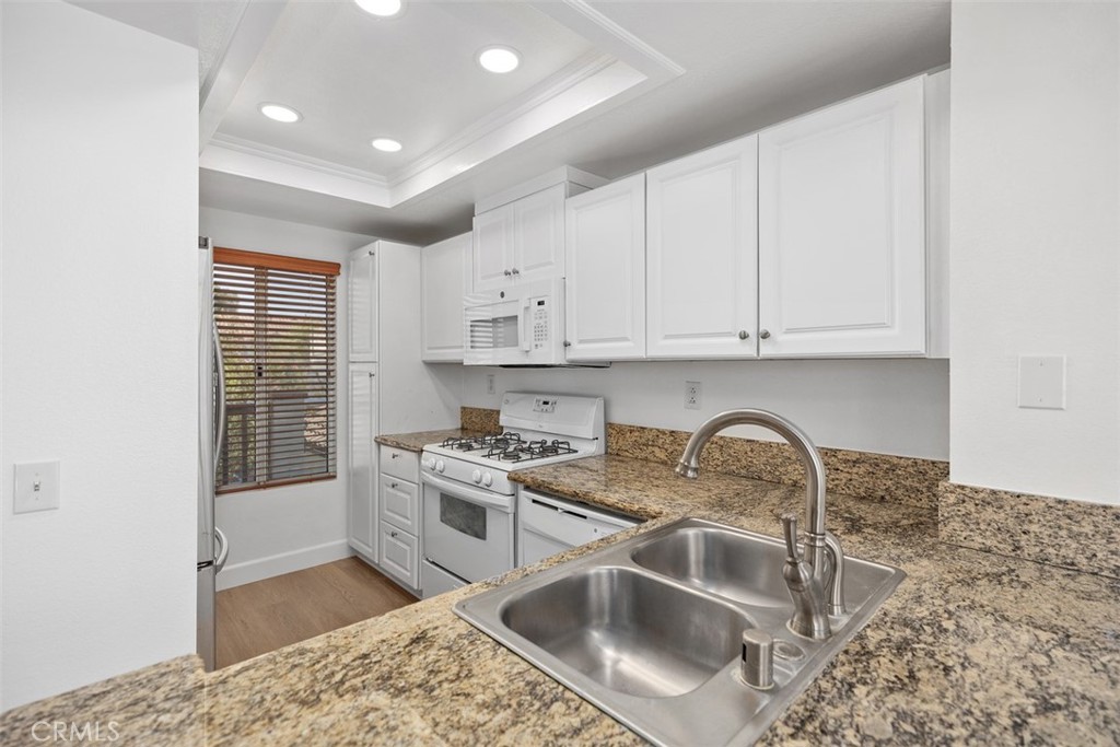 MLS #OC25267820 image #11