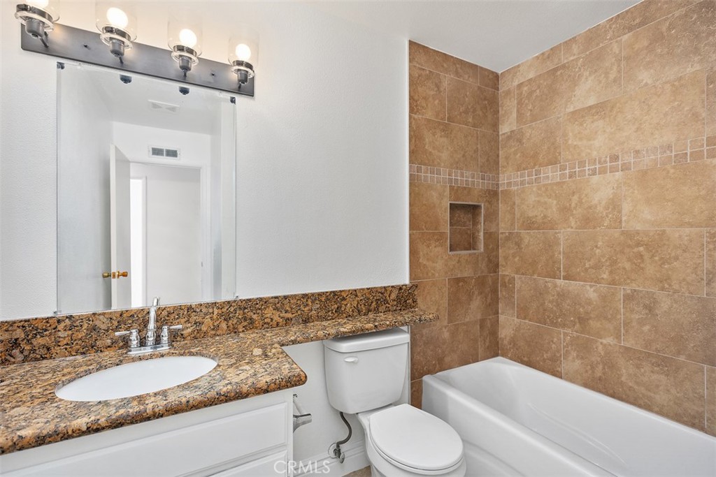 MLS #OC25267820 image #15