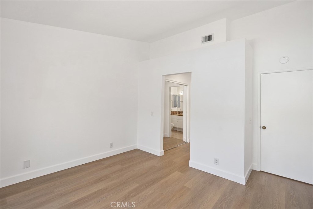 MLS #OC25267820 image #17