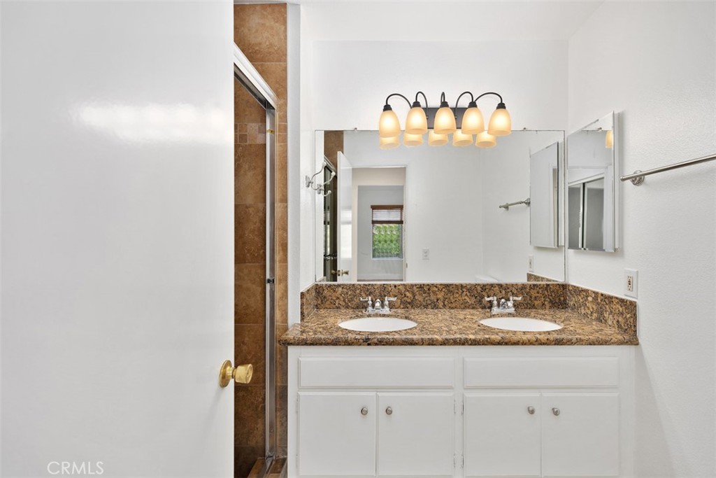 MLS #OC25267820 image #18