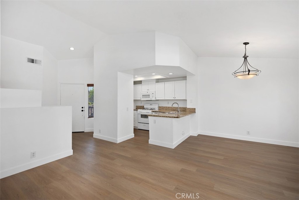 MLS #OC25267820 image #7