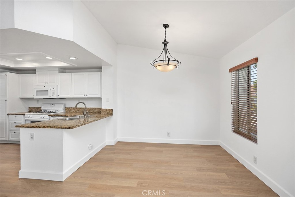 MLS #OC25267820 image #9