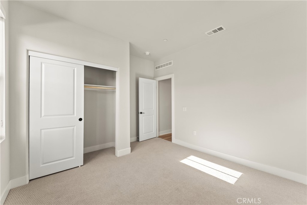 MLS #OC25271013 image #11