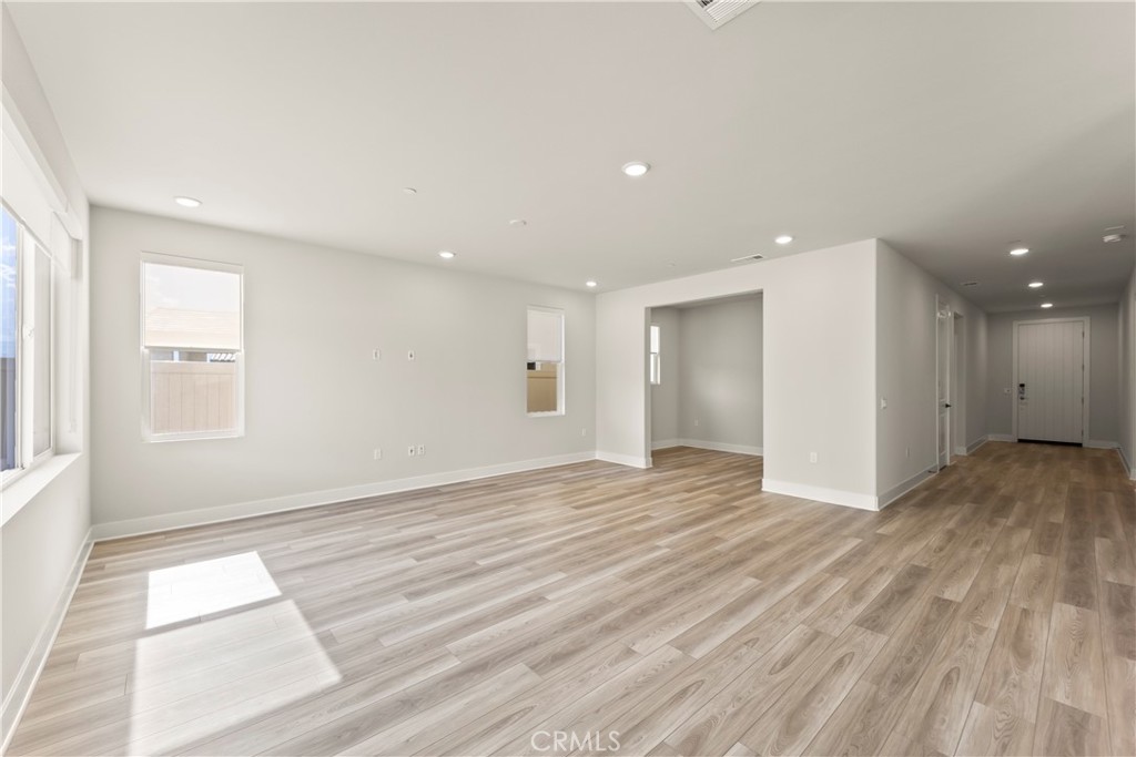 MLS #OC25271013 image #15