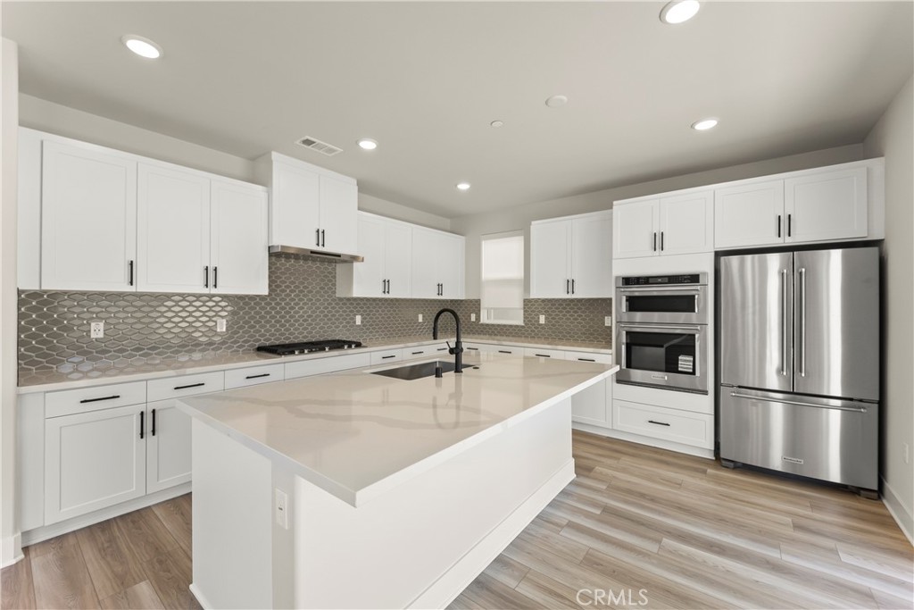 MLS #OC25271013 image #21