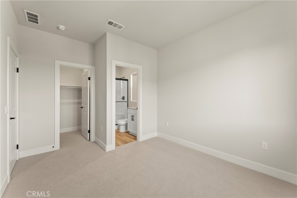 MLS #OC25271013 image #25