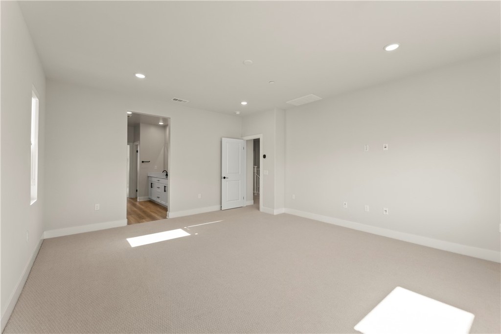 MLS #OC25271013 image #28