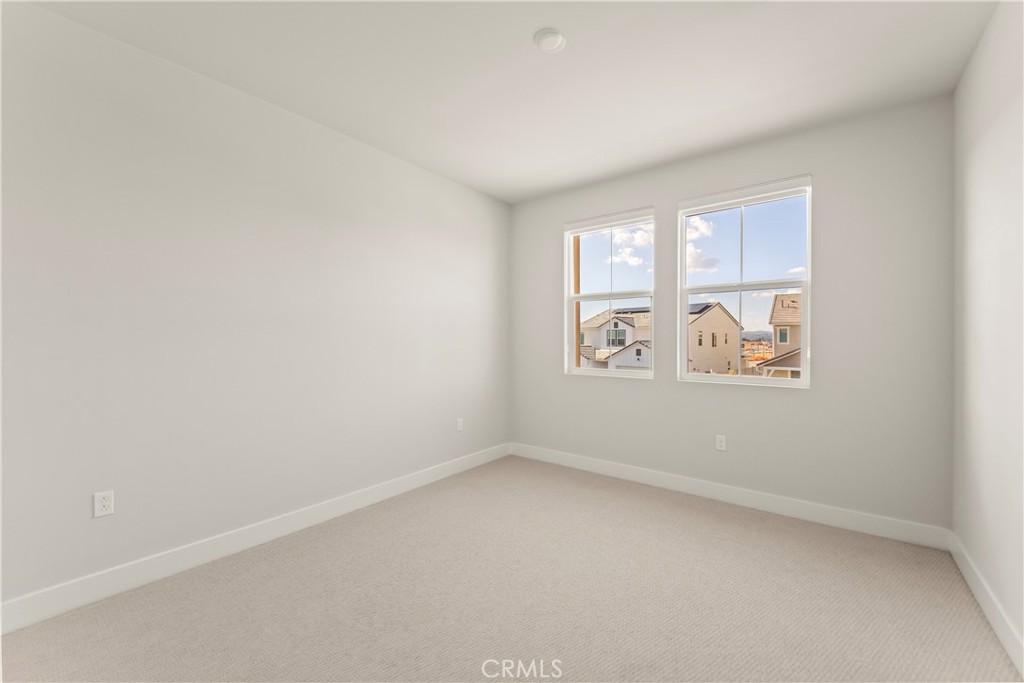 MLS #OC25271013 image #33