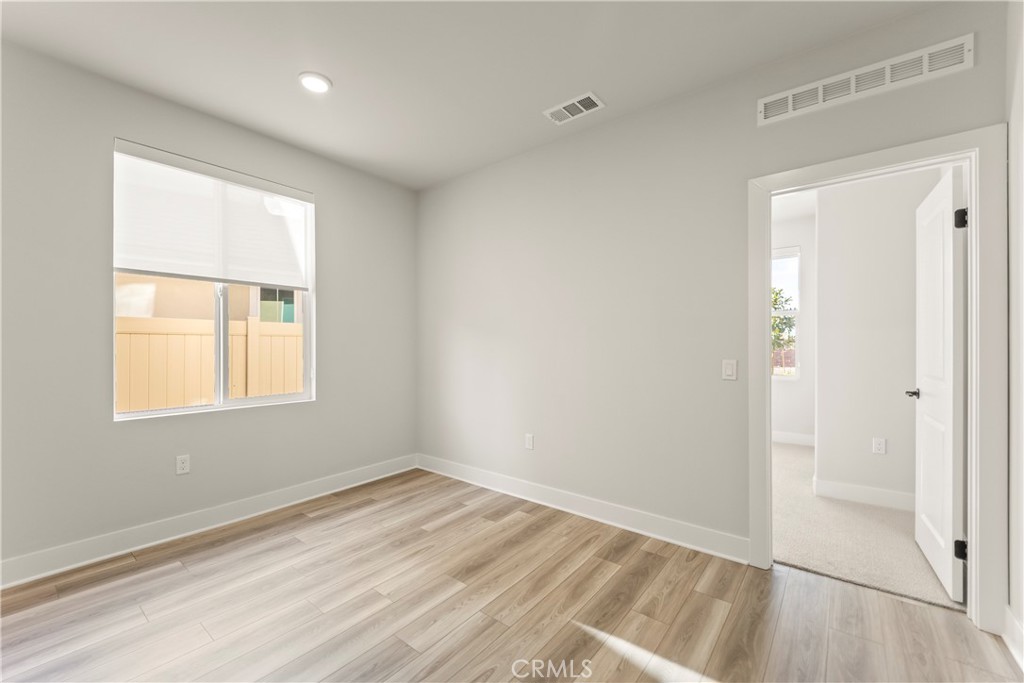 MLS #OC25271013 image #7