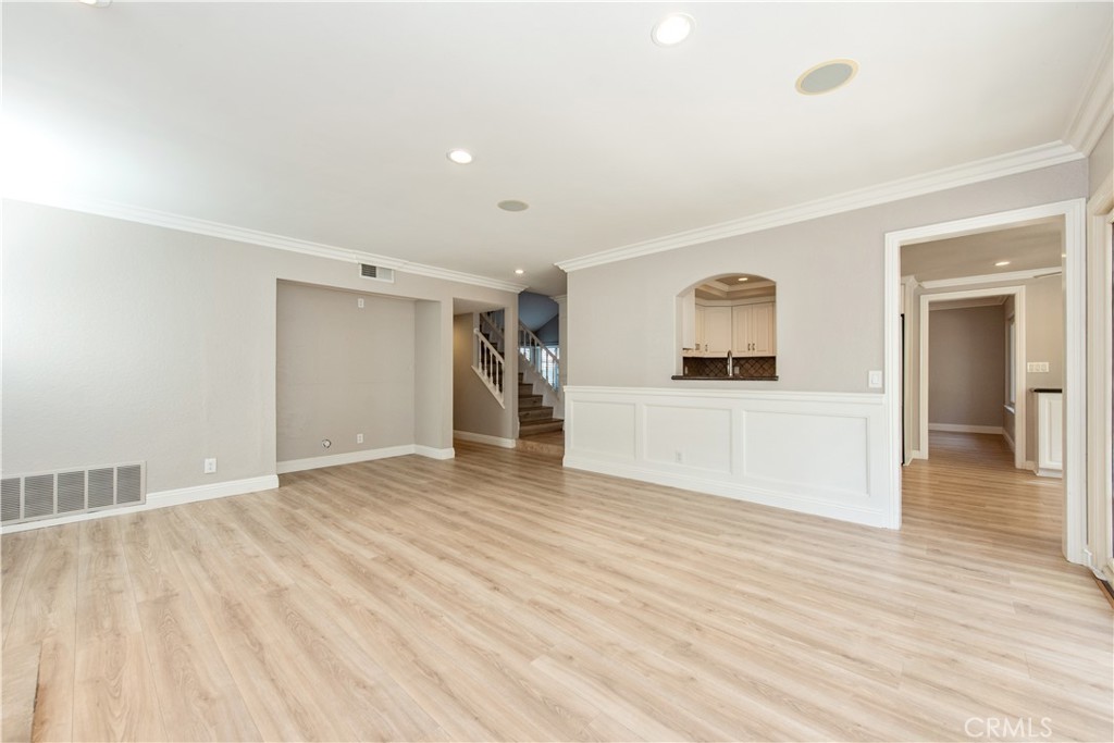 MLS #OC25271021 image #14