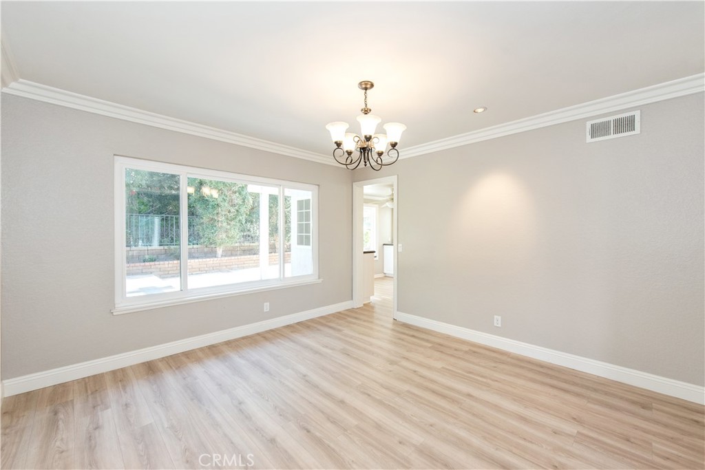 MLS #OC25271021 image #15