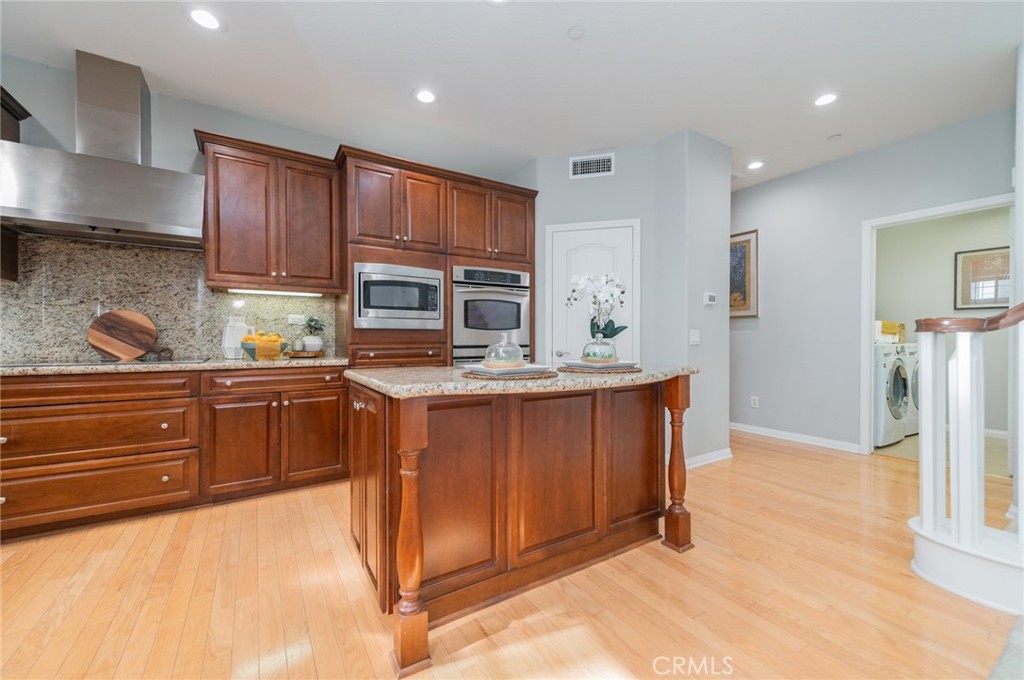 MLS #OC25271026 image #13