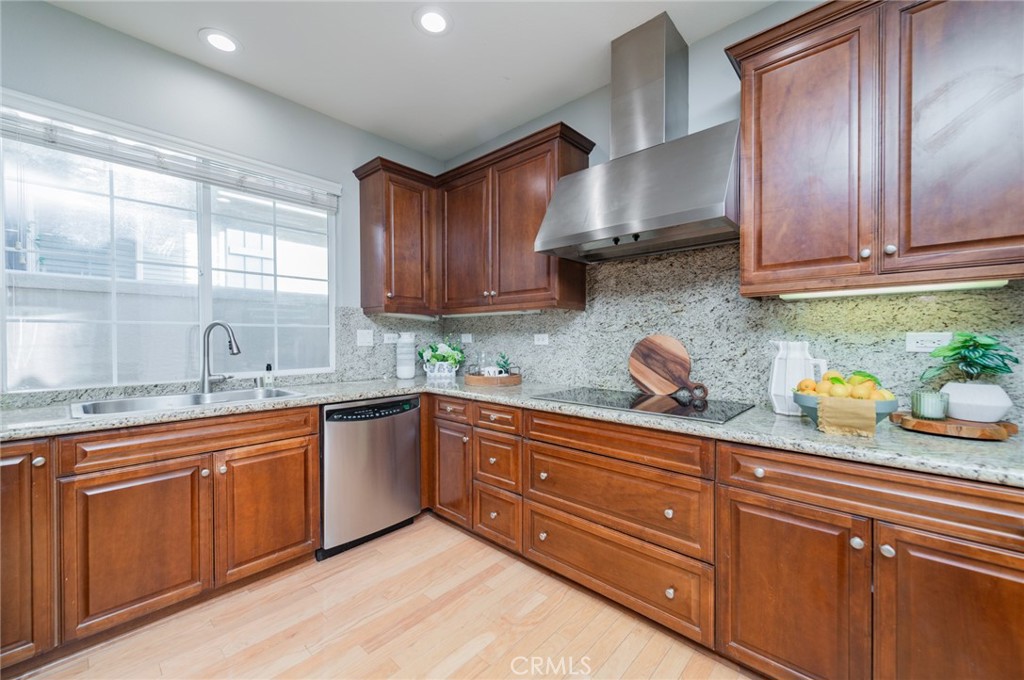 MLS #OC25271026 image #14