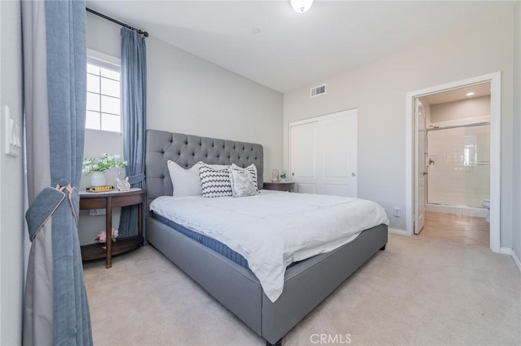 MLS #OC25271026 image #30