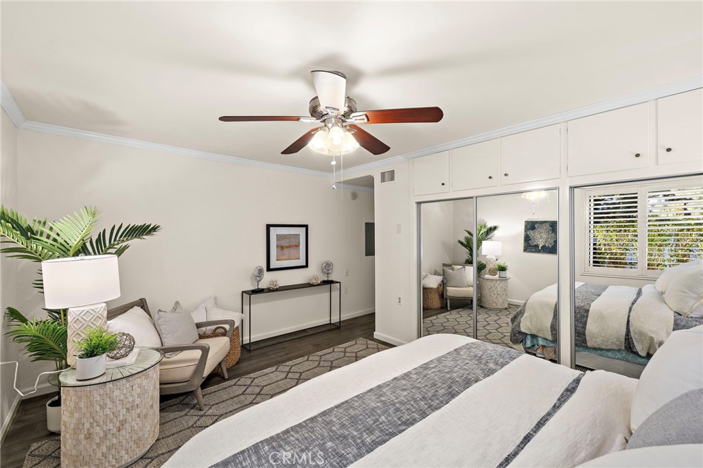 MLS #OC25271051 image #11