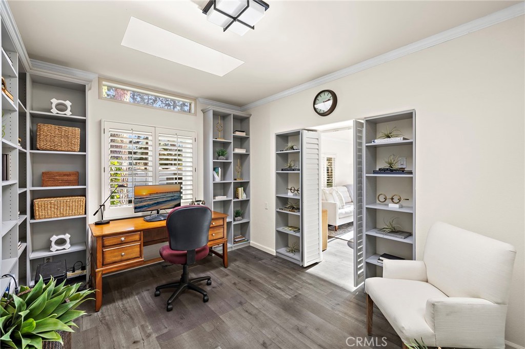 MLS #OC25271051 image #3