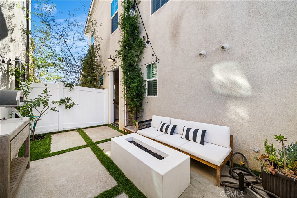 MLS #OC25271087 image #18