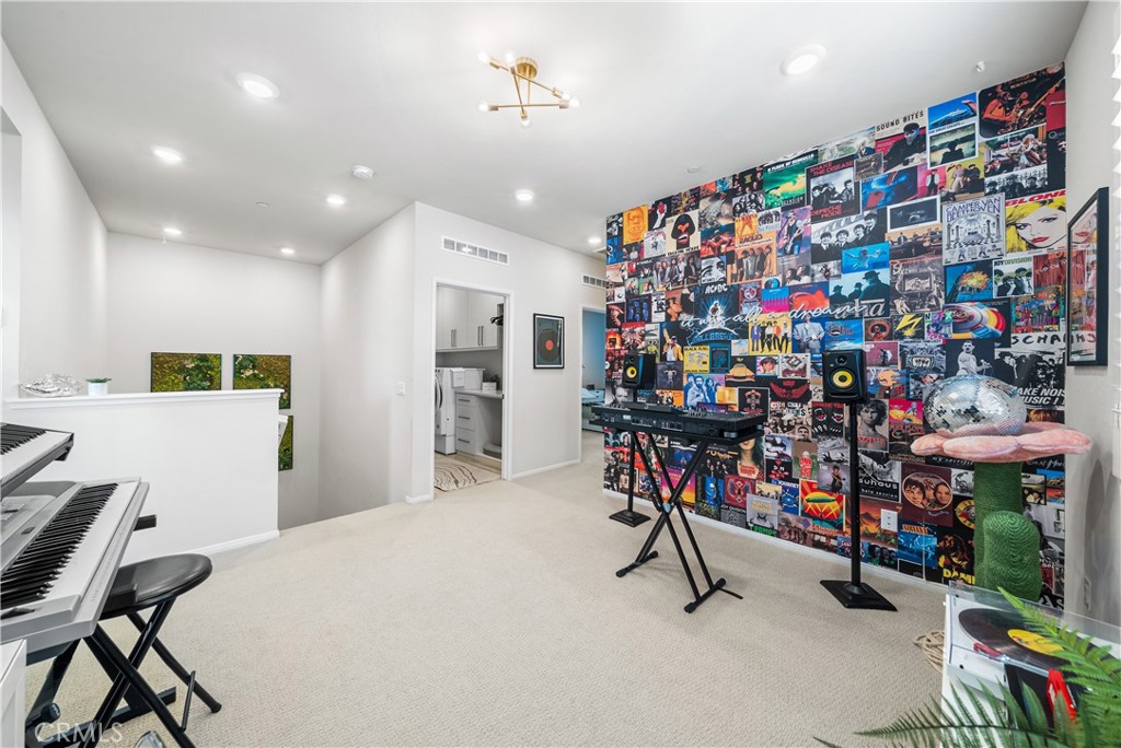 MLS #OC25271087 image #21