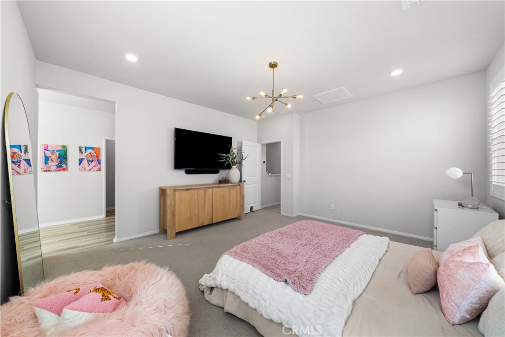 MLS #OC25271087 image #31