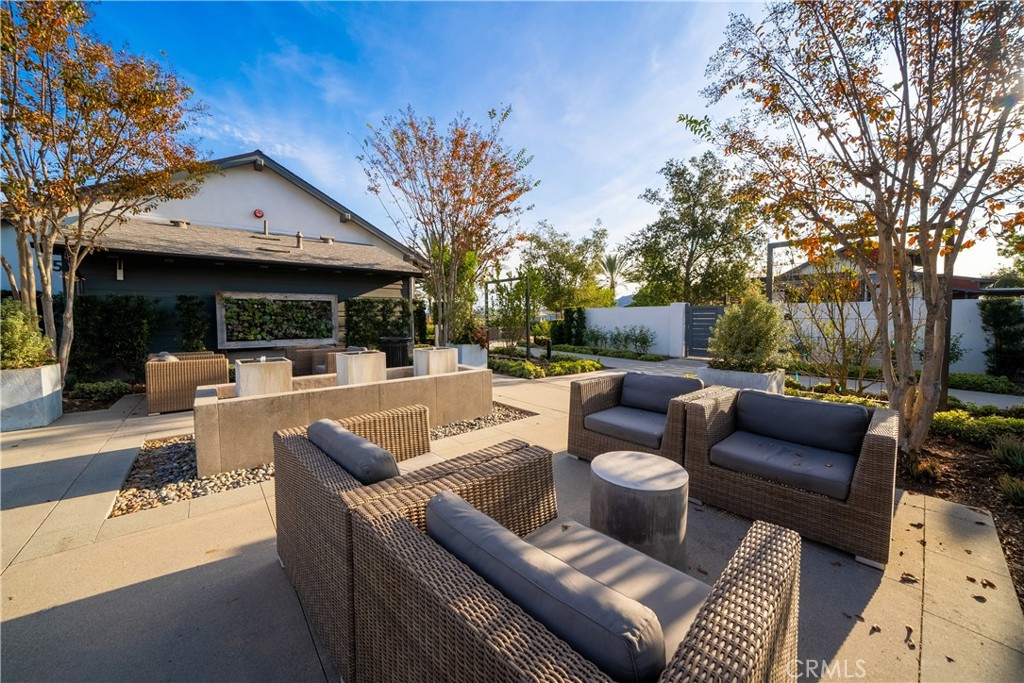 MLS #OC25271087 image #45