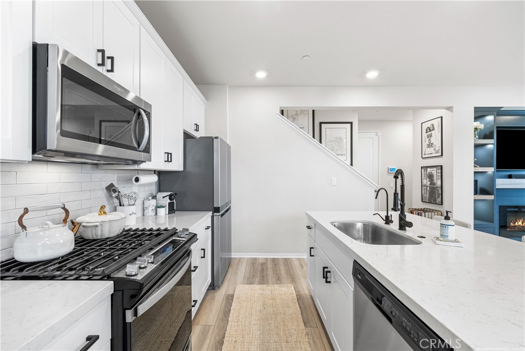 MLS #OC25271087 image #5