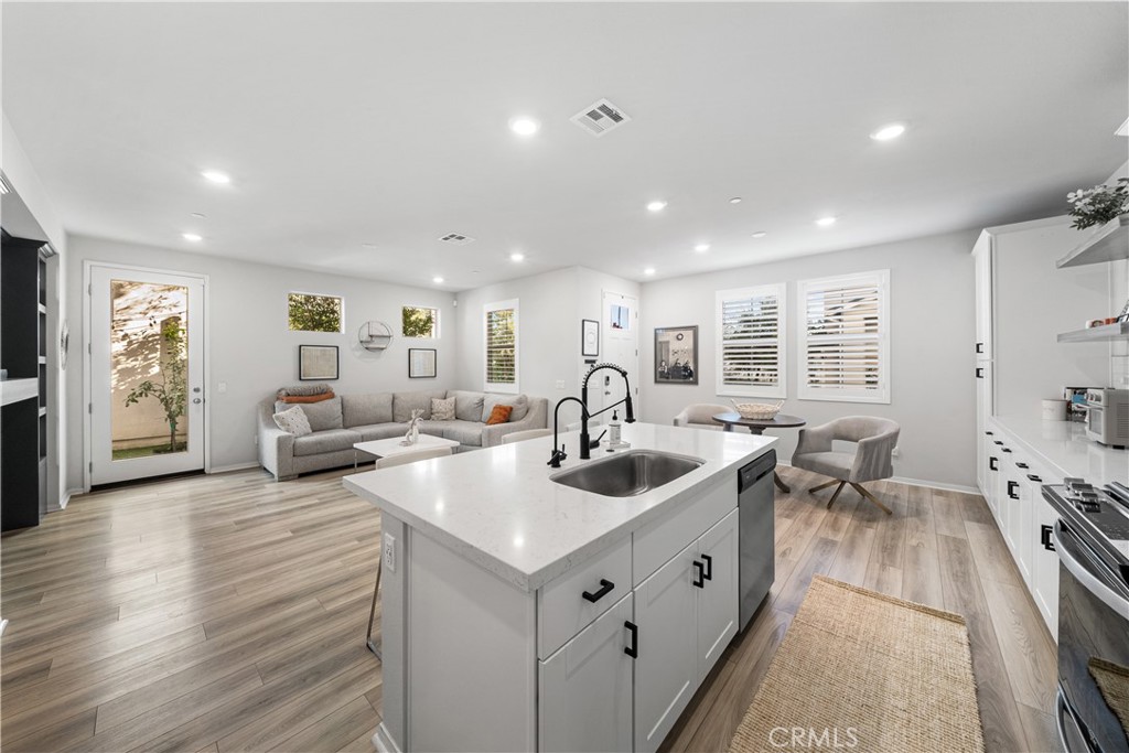 MLS #OC25271087 image #7