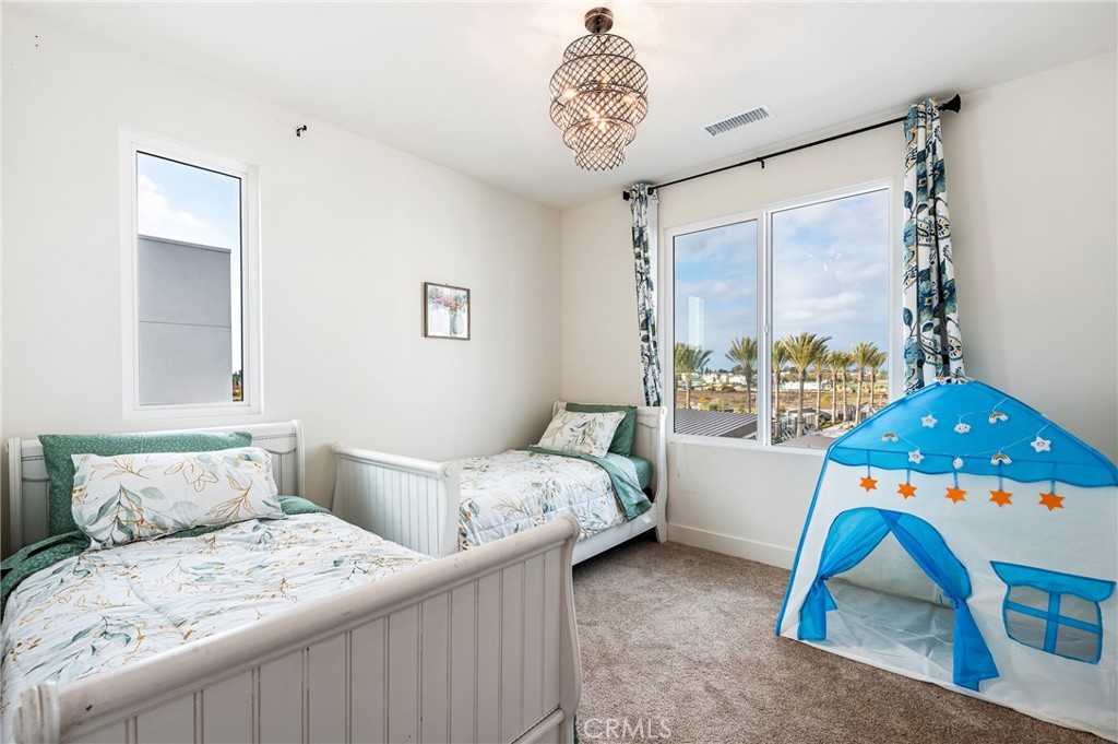 MLS #OC25271092 image #27