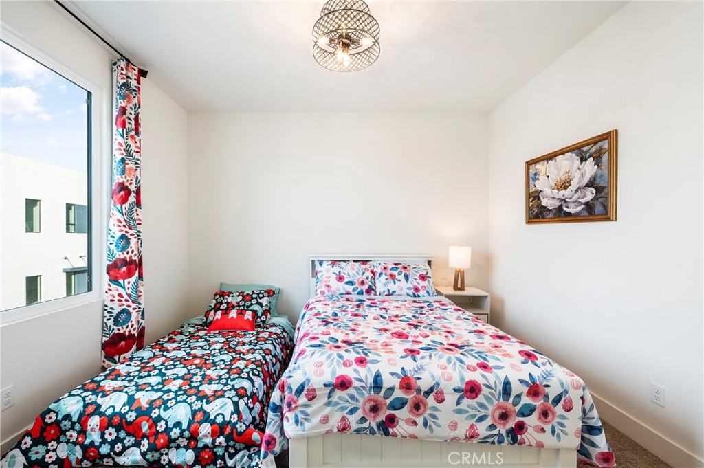 MLS #OC25271092 image #30