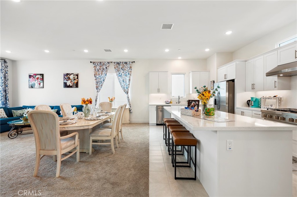 MLS #OC25271092 image #9