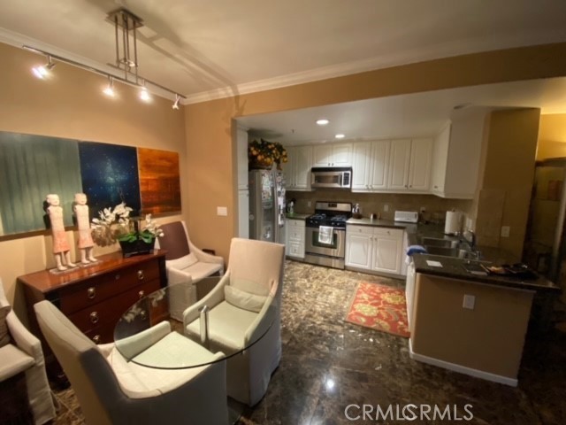 MLS #OC25271098 image #5