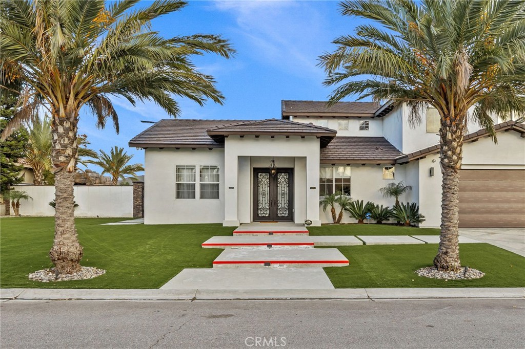 MLS #OC25271112 image #1