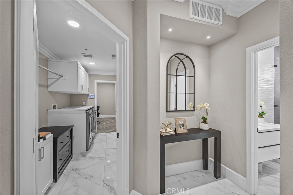 MLS #OC25271112 image #14