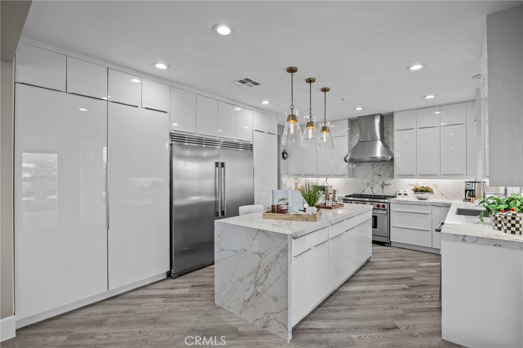 MLS #OC25271112 image #16