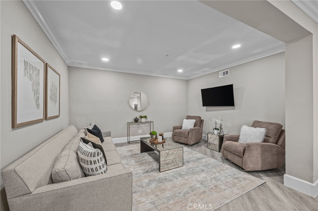 MLS #OC25271112 image #26