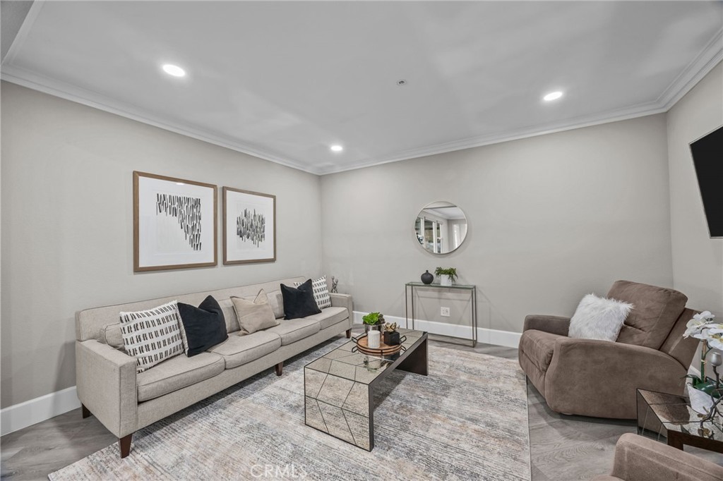 MLS #OC25271112 image #28