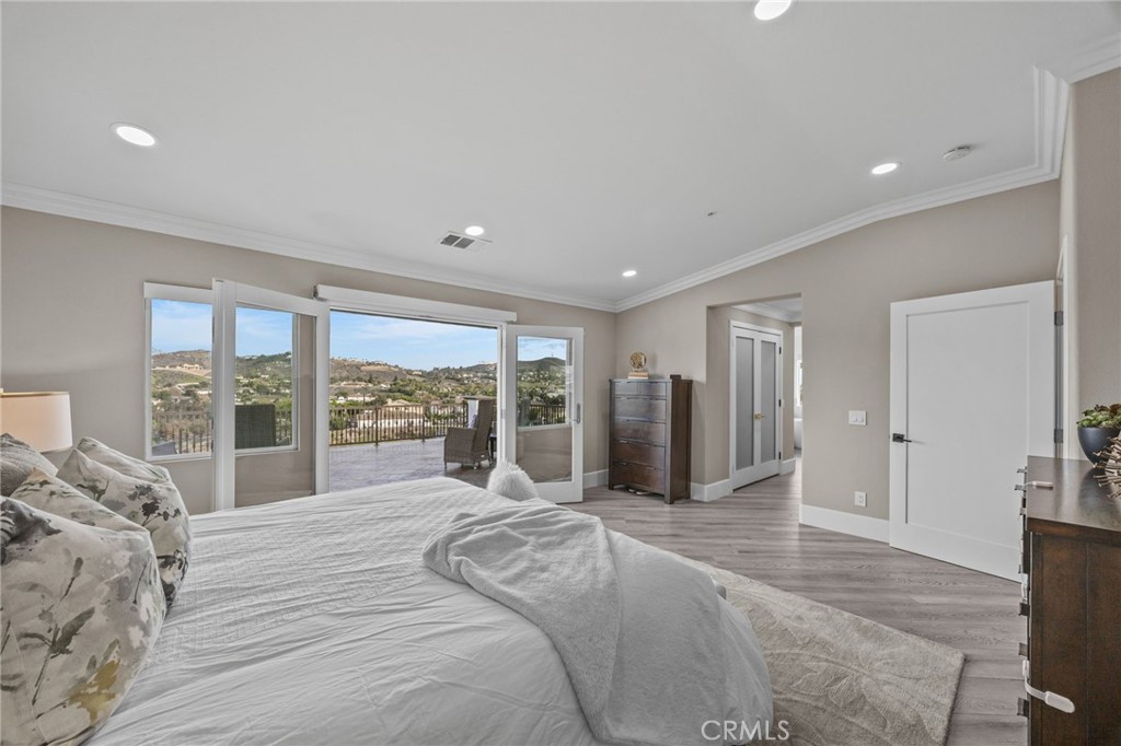 MLS #OC25271112 image #33