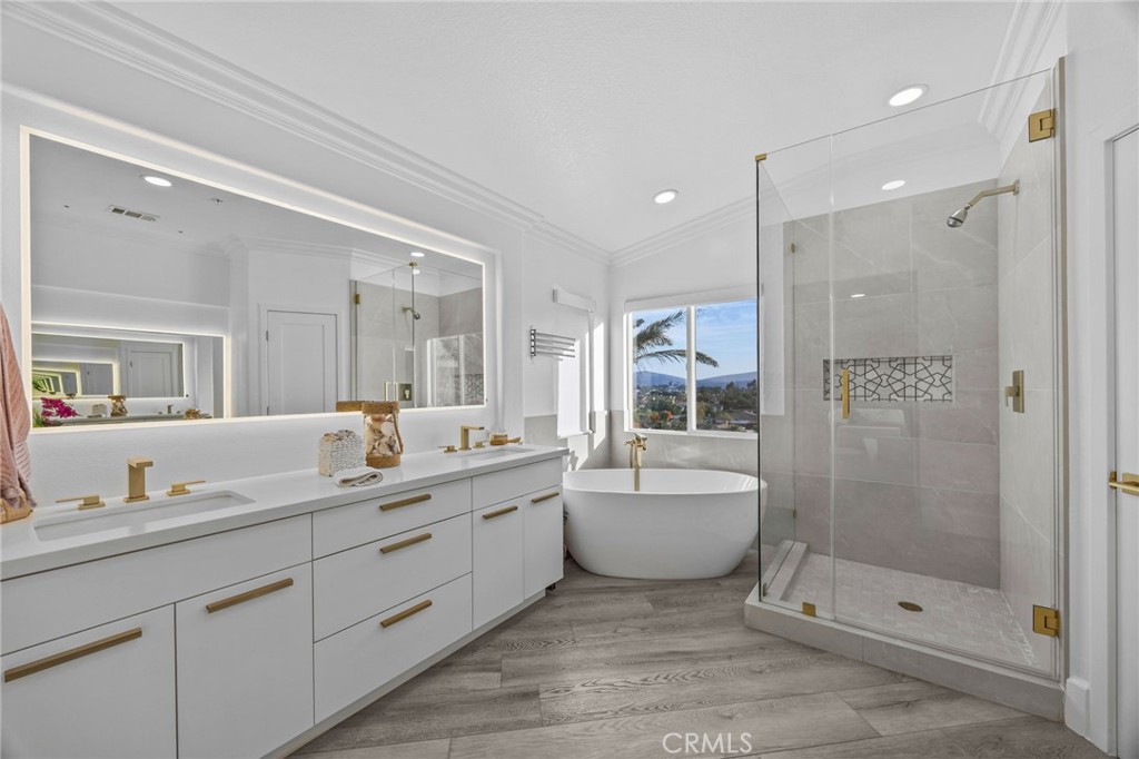 MLS #OC25271112 image #34