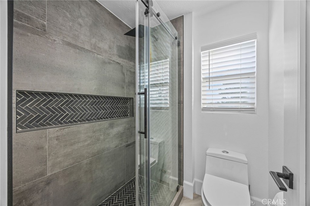 MLS #OC25271112 image #44