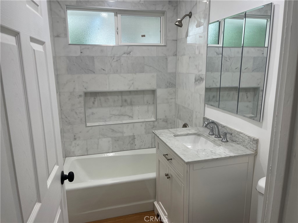 MLS #OC25271126 image #11