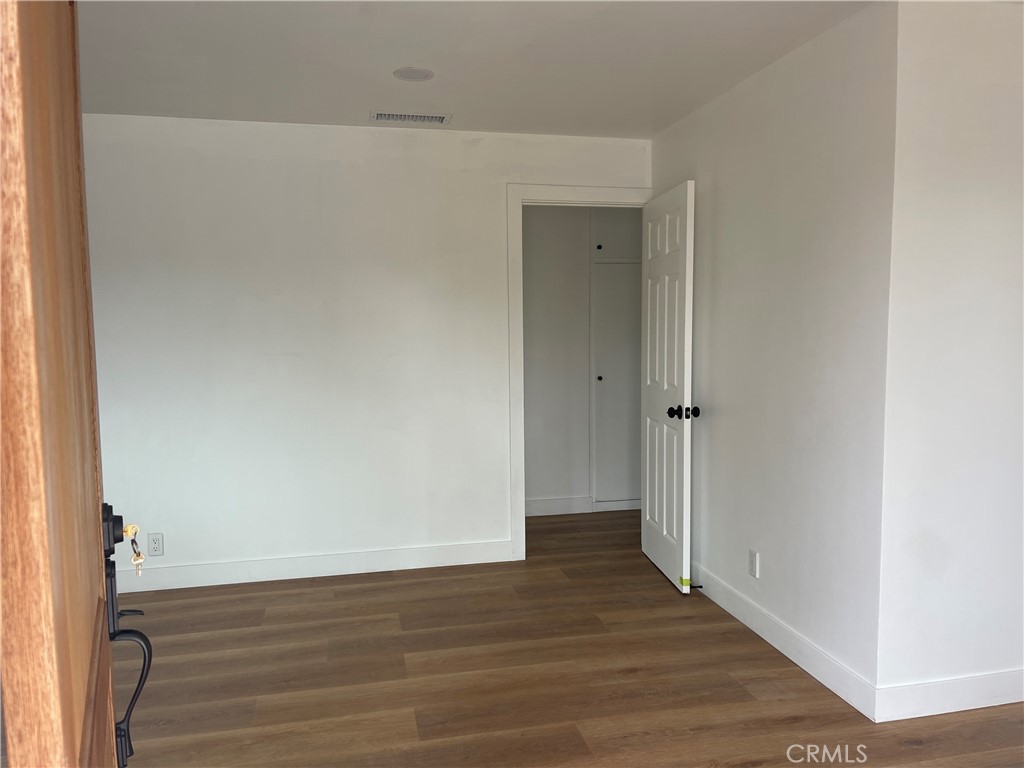 MLS #OC25271126 image #2