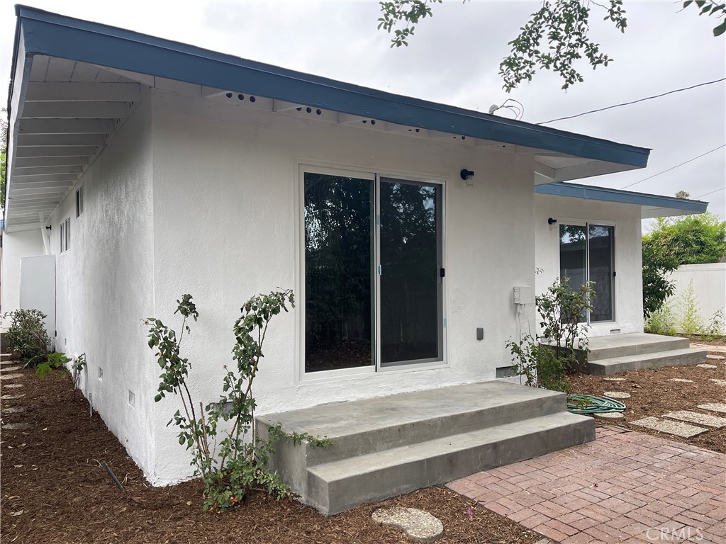 MLS #OC25271126 image #24