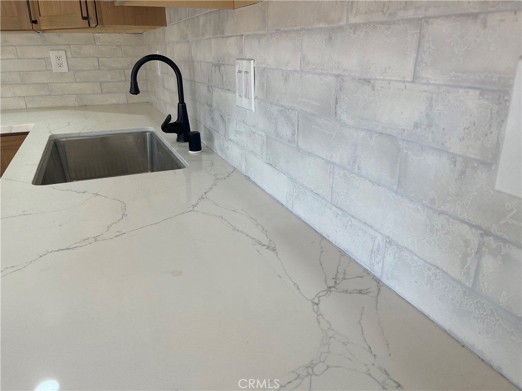 MLS #OC25271126 image #7